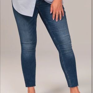 A&F Maternity Jegging